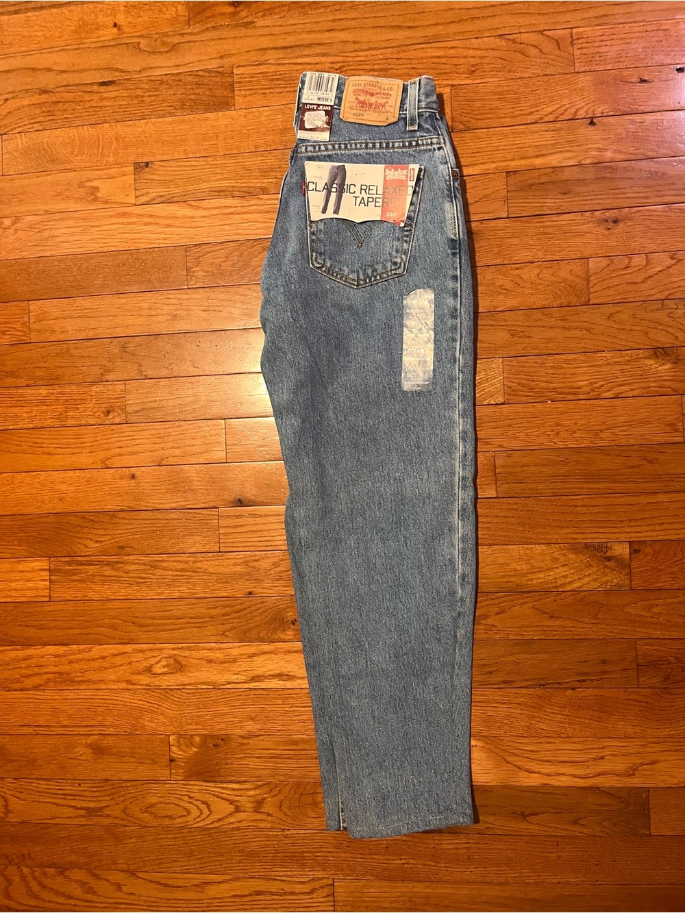 NWT Vintage 550 Levi’s Classic Relaxed Fit Blue Women’s Jeans